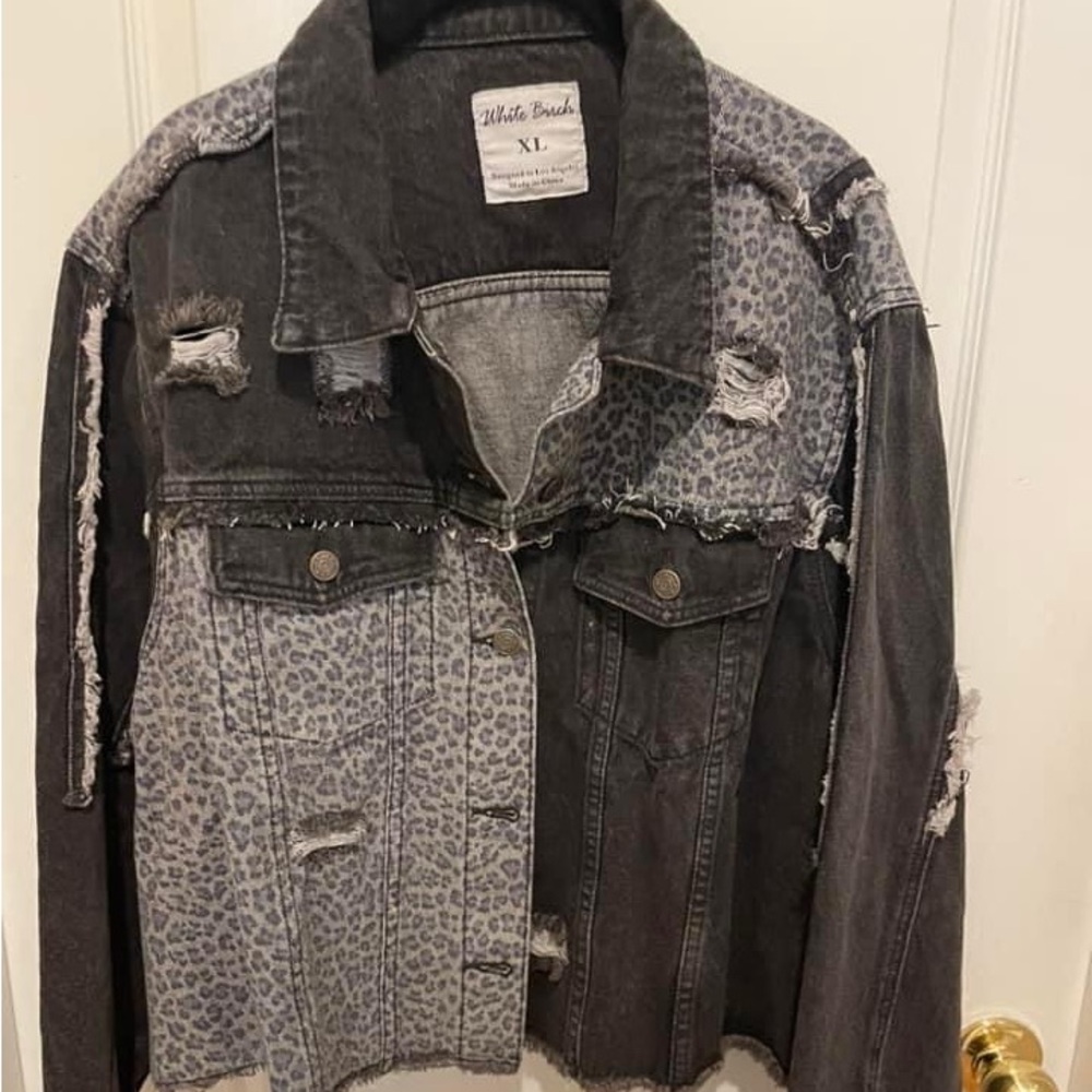 White Birch Xl NWT Distressed Black & Leopard Denim Jacket